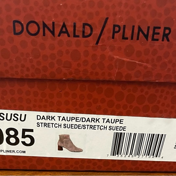NWT Donald Pliner Suede Stretch Booties - Picture 5 of 7